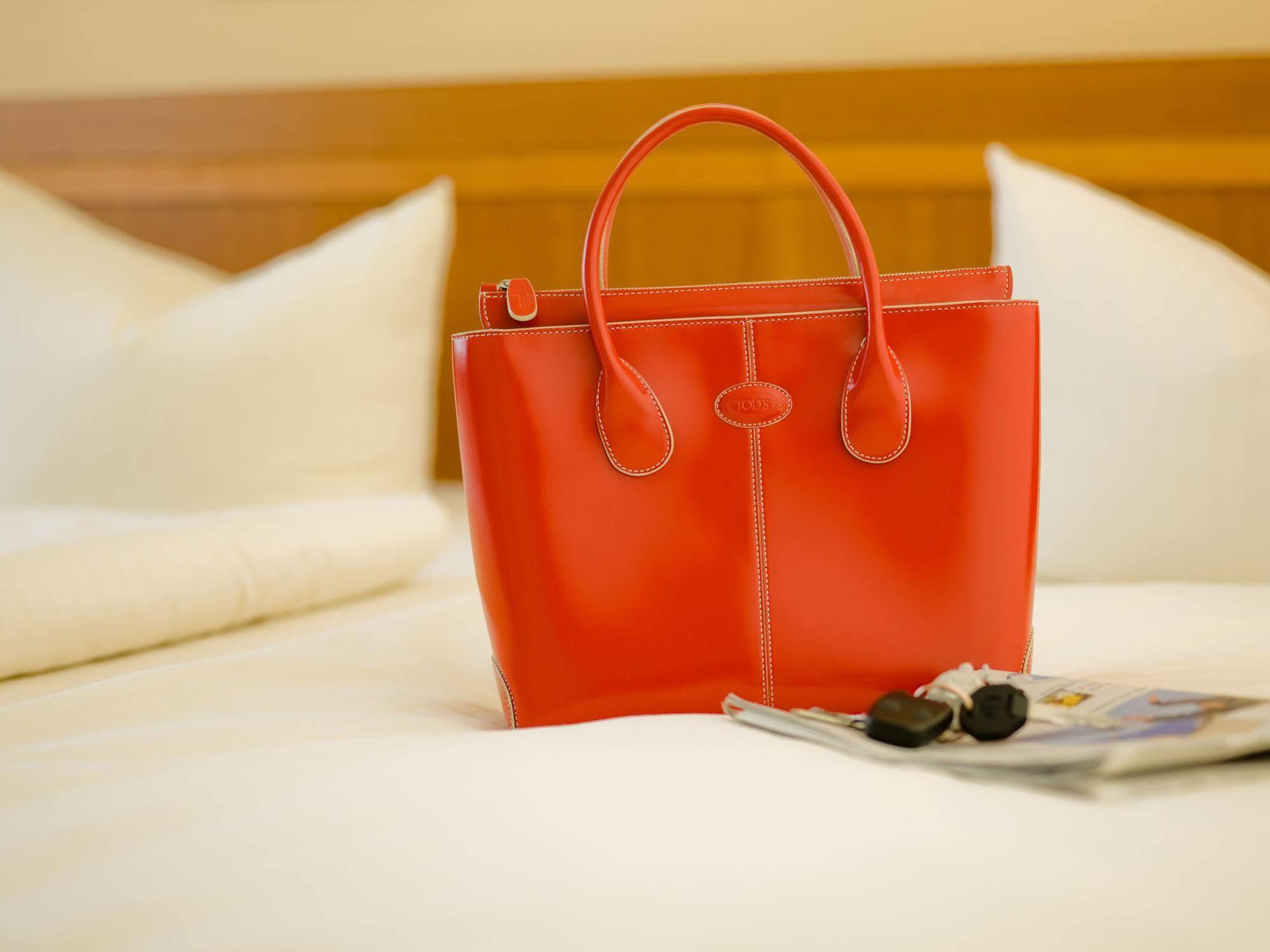 Hotel Carathotel 3*